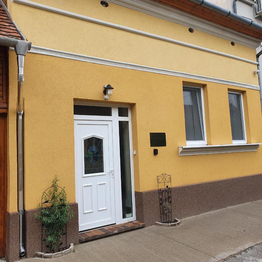 Jegmadar Apartman Debrecen Eksteriør bilde